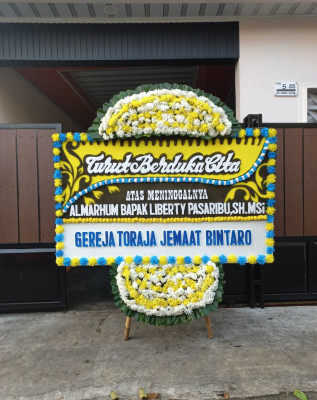 Papan Bunga Duka di Bukit Tunggal