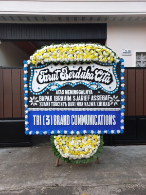 Papan Bunga Duka di Bukit Tunggal
